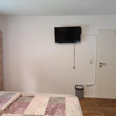 Apartment Rhein-main Ii Floersheim am Main